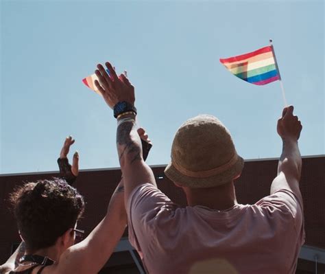 incontri gay gela|Chatta e fissa appuntamenti con uomini gay, bisessuali,